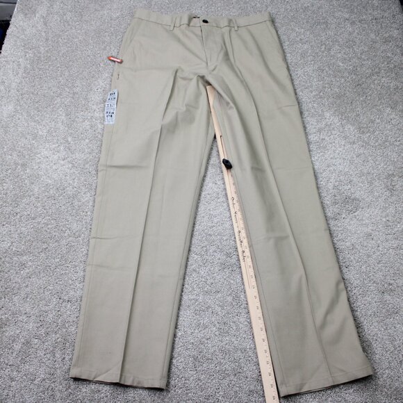 Dockers D4 Pants NWT Mens 36x34 Beige Relaxed Fit Mobile Pocket Khaki Flat Front - Picture 3 of 15